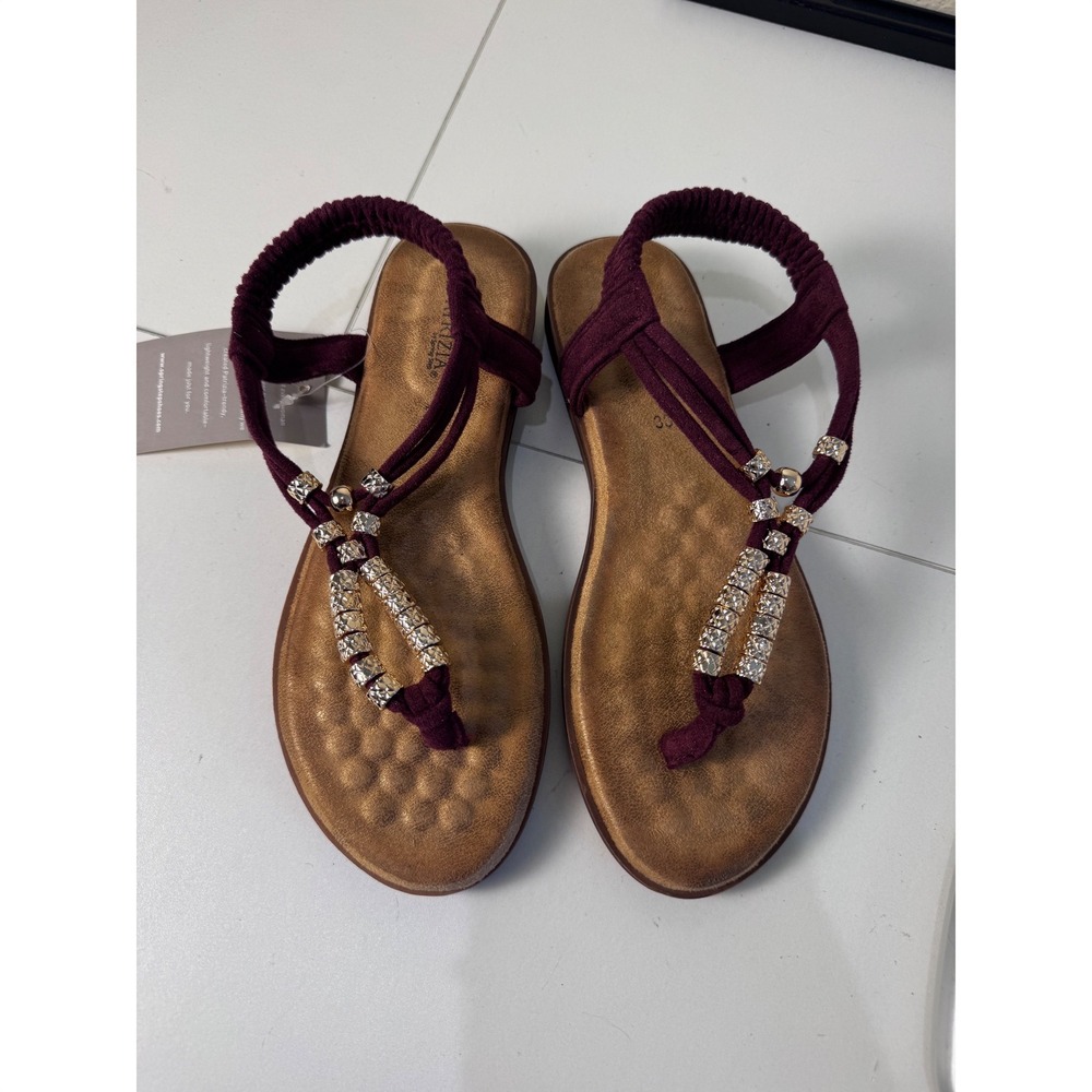 NWT Patrizia Spring Step Sandals Women Size 7.5 Burgundy Beaded Elastic Bohemian